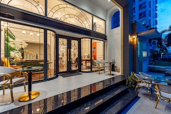 golden sun apartment and hotel
