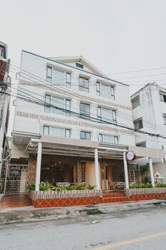 hotel clay chiang mai