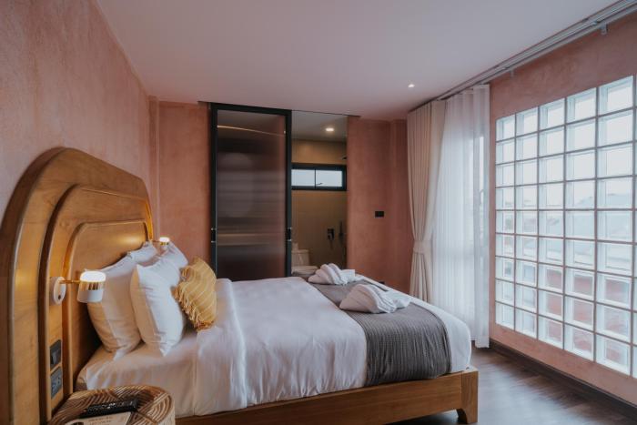 hotel clay chiang mai