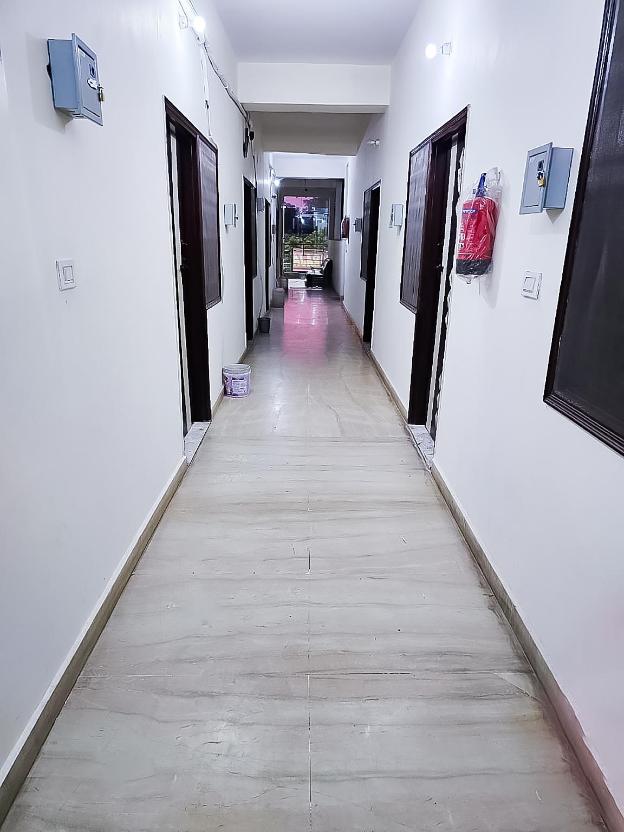 roomshala 125 hotel maharaja