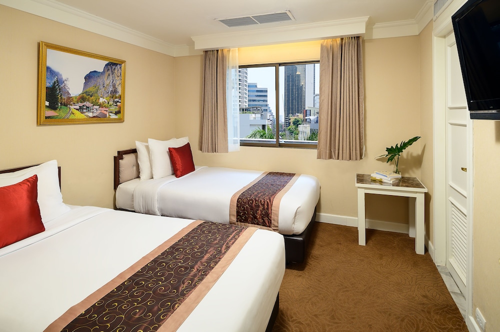 court wing hotel sukhumvit bangkok