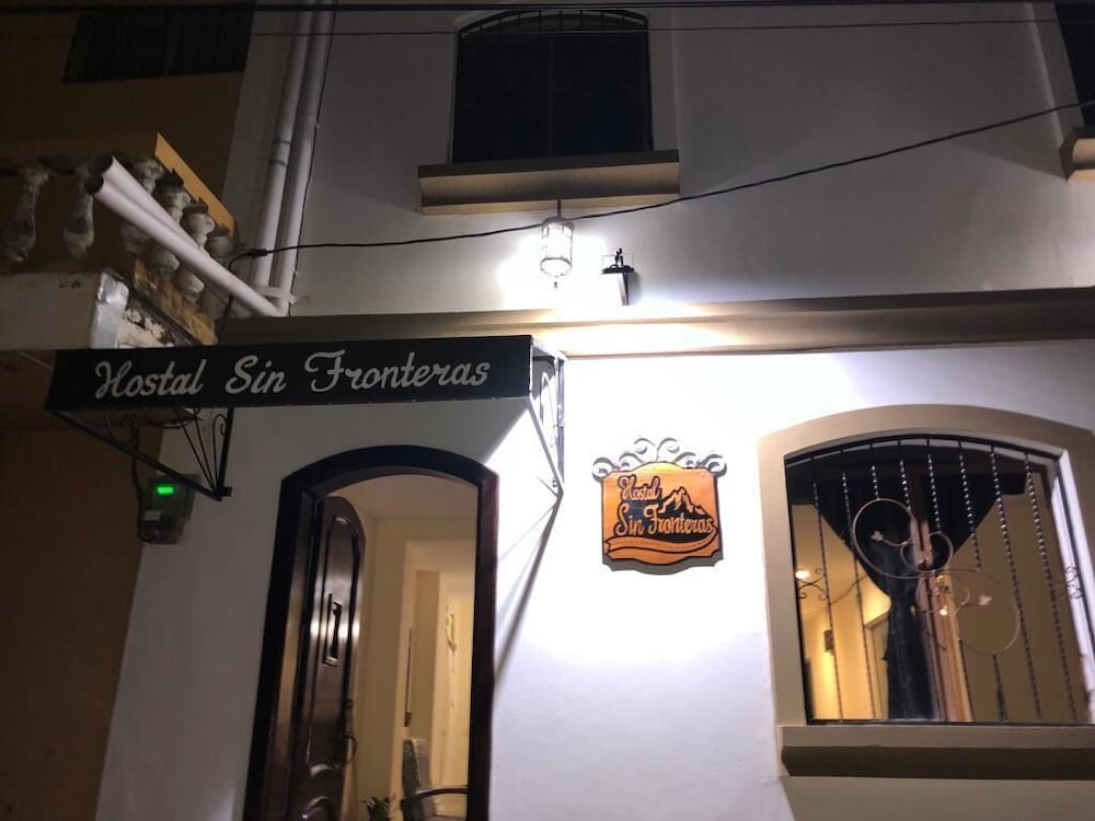 hostal sin fronteras