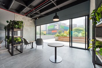 go living and suites