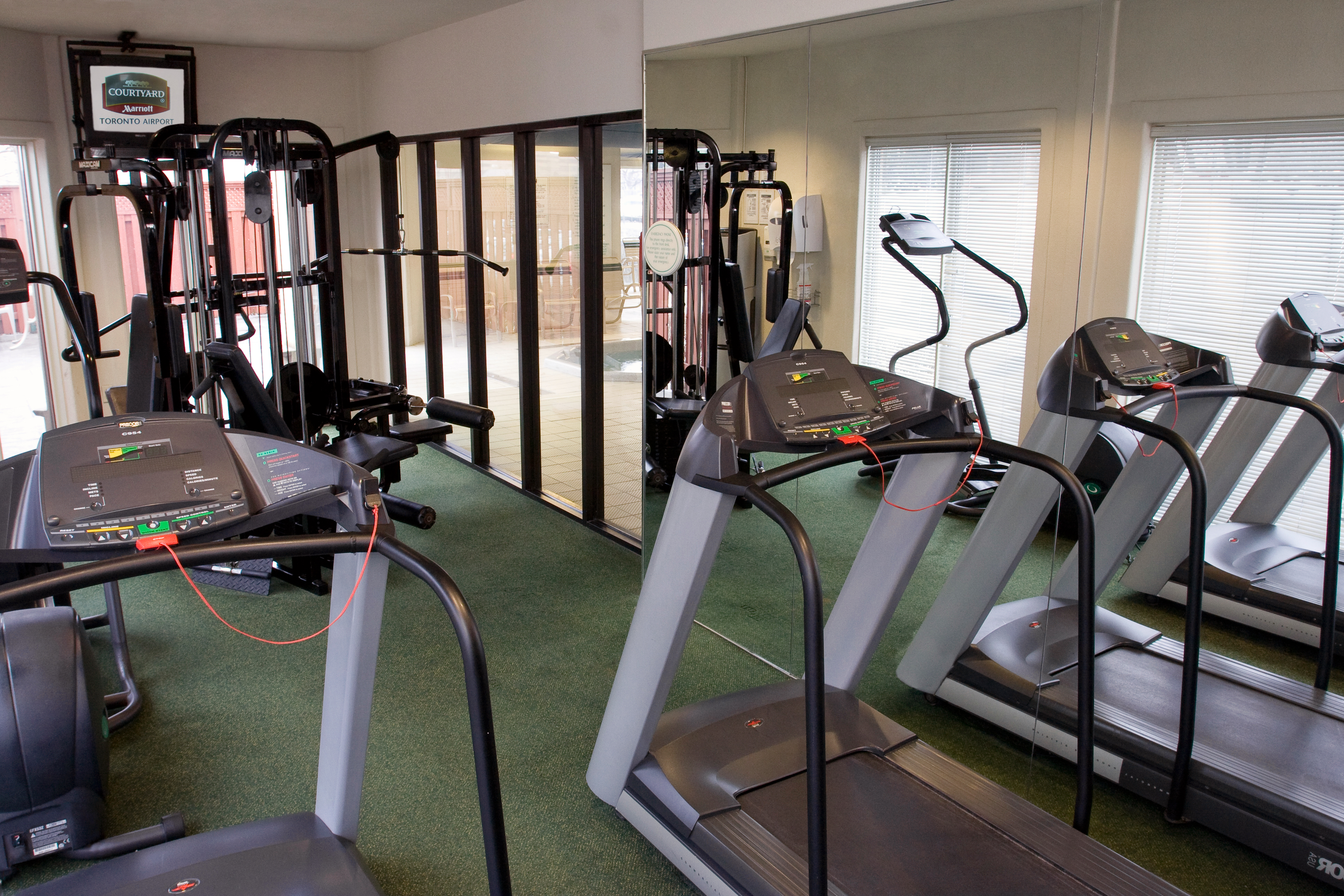 hotel carlingview toronto airport