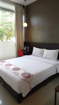 cendana co living solo baru