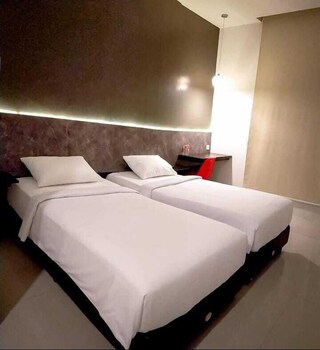 cendana co living solo baru
