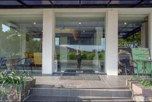 cendana co living solo baru