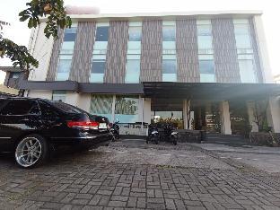 cendana co living solo baru