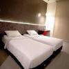 cendana co living solo baru
