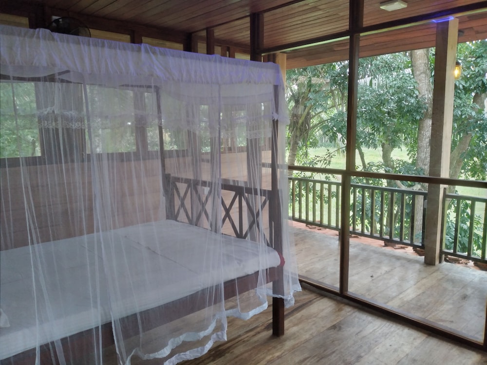 green herbal ayurvedic eco chalets