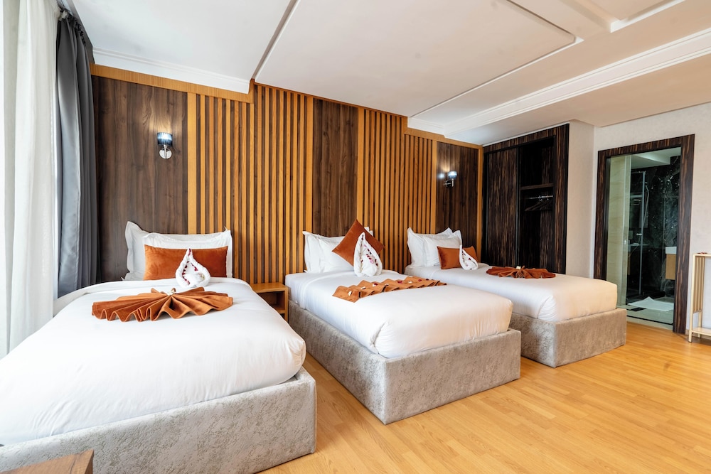 razane hotel