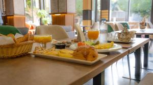 razane hotel