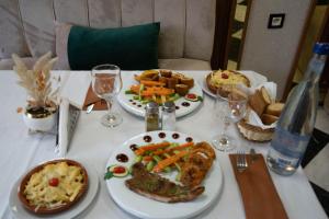 razane hotel