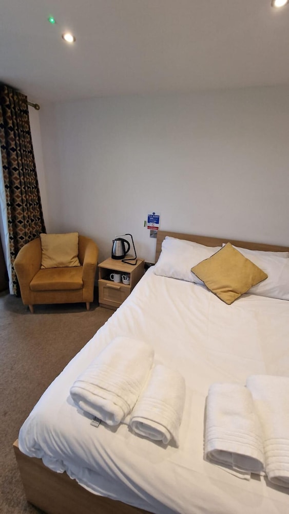 relaxing room with ensuite rutland point