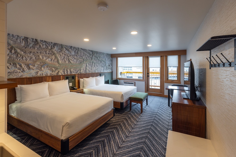 hotel canoe and suites