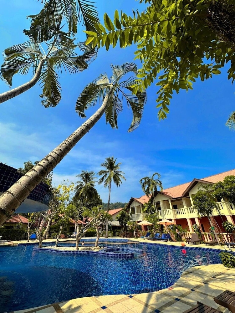 patong leelavadee huating holiday phuket