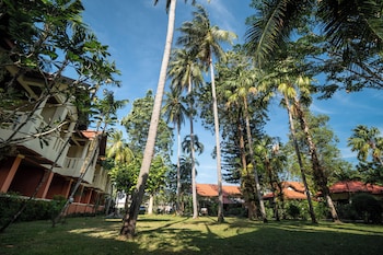 patong leelavadee huating holiday phuket