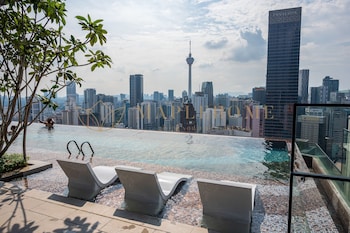 axon premier suites kuala lumpur