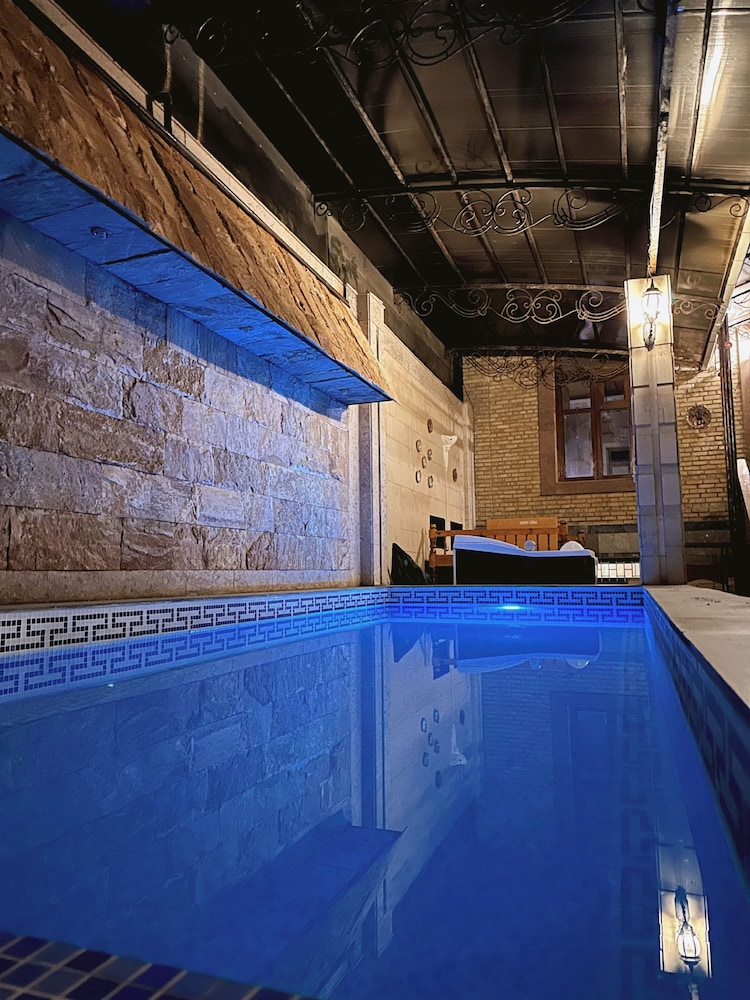 prestige terrace hotel