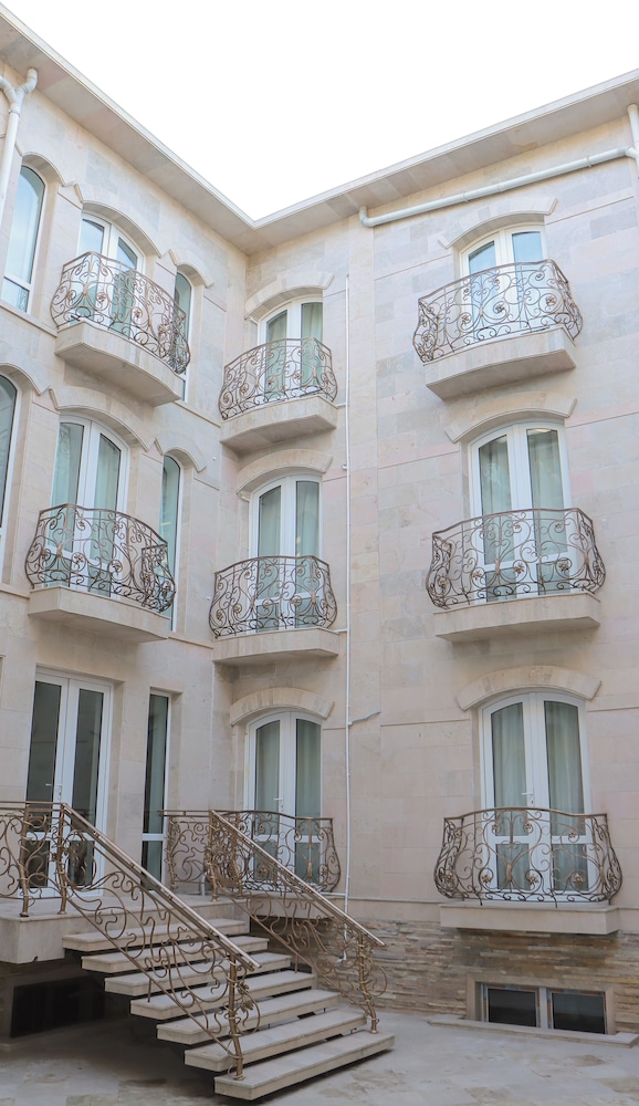 prestige terrace hotel