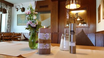 hotel pension haus hubertus