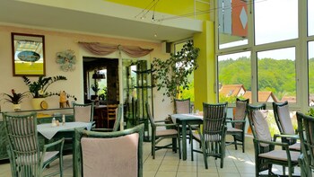 hotel pension haus hubertus