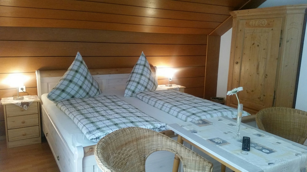 hotel pension haus hubertus