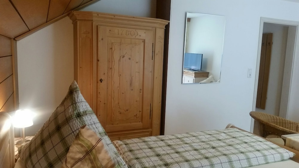 hotel pension haus hubertus