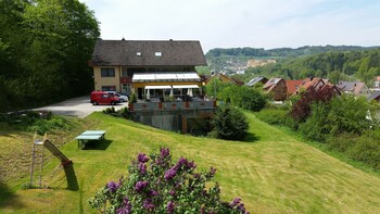 hotel pension haus hubertus