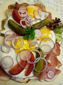 hotel pension haus hubertus