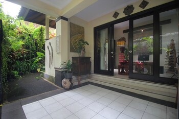 sari gong guest house