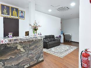 oyo 90869 hotel madeena inn