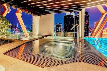 scarletz suites klcc by m suites
