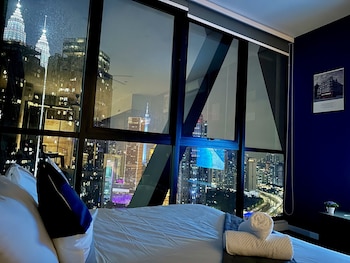 scarletz suites klcc by m suites