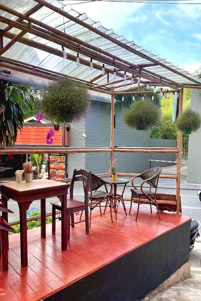 aromdee naithon beach