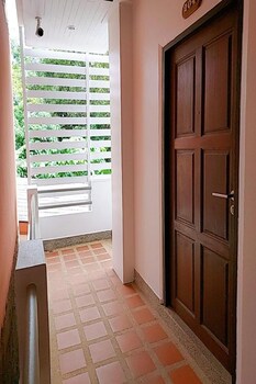 aromdee naithon beach