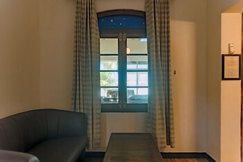 amor beach unawatuna