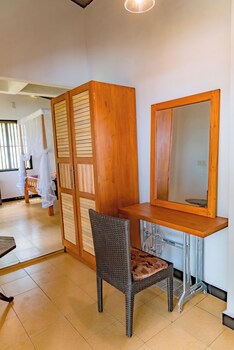 amor beach unawatuna