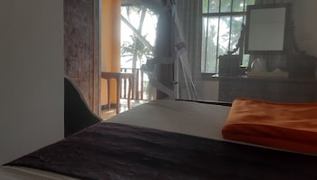 amor beach unawatuna