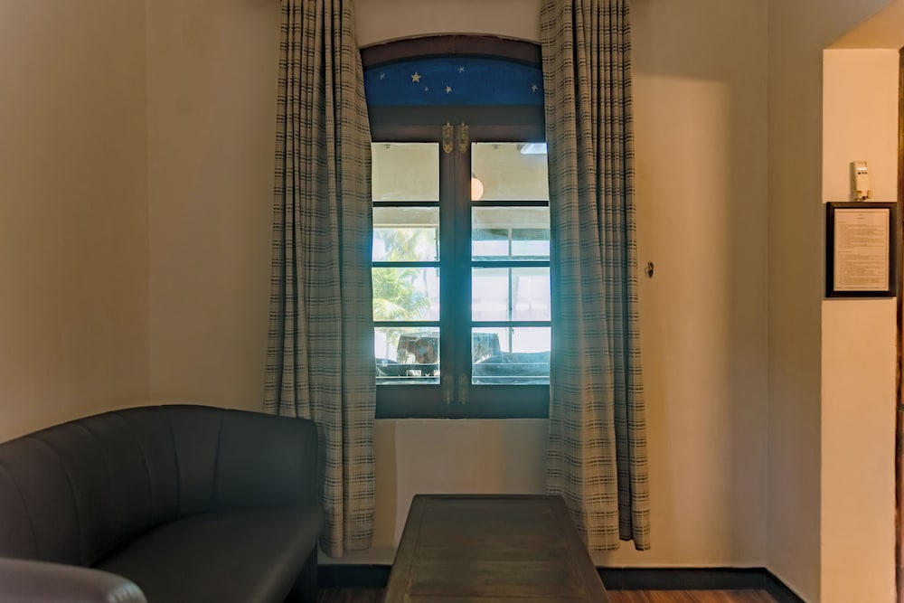 amor beach unawatuna