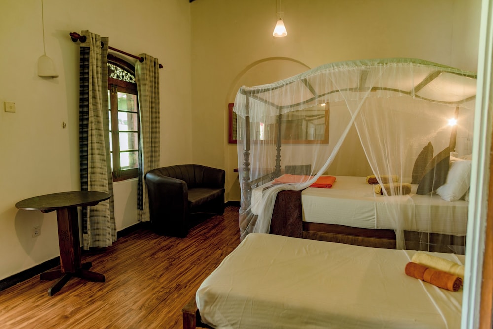 amor beach unawatuna