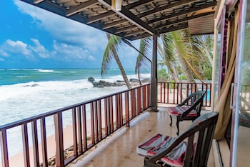 amor beach unawatuna