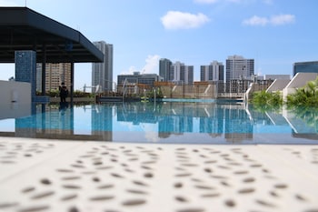 aqueen prestige hotel jalan besar