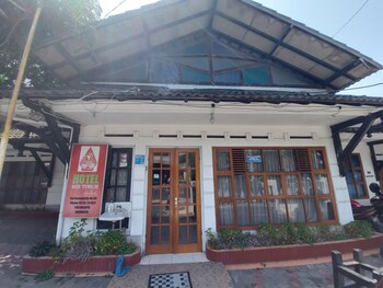 hotel sri timur