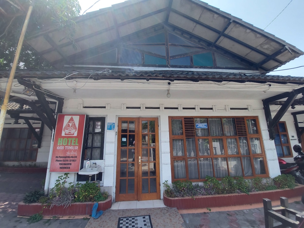 hotel sri timur
