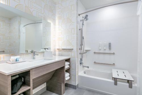 home2 suites by hilton huntsville tx