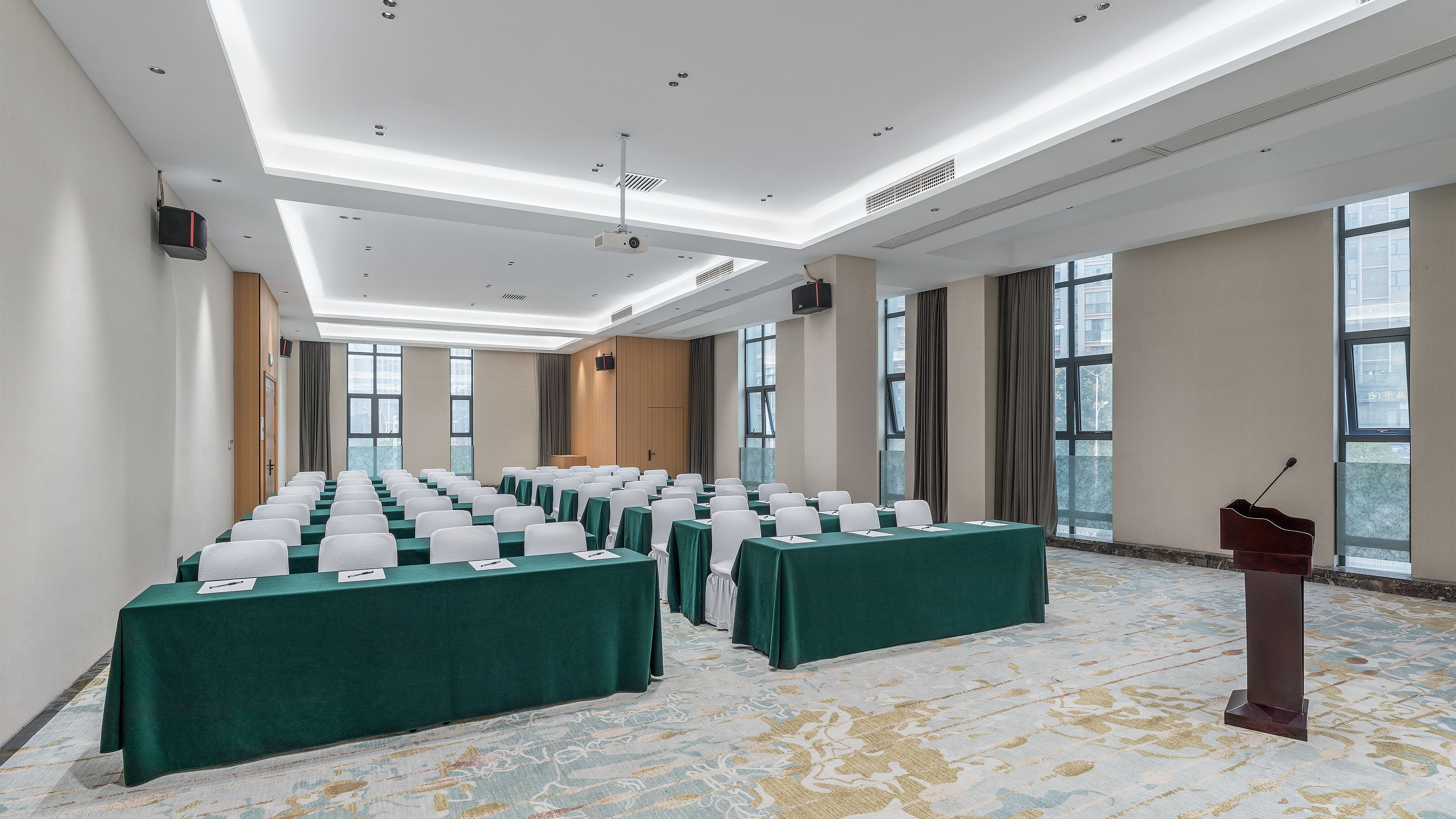 holiday inn express huangshi cihu lake an ihg hotel