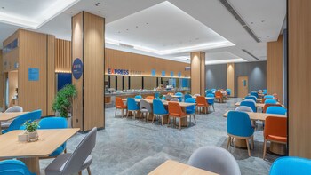 holiday inn express huangshi cihu lake an ihg hotel