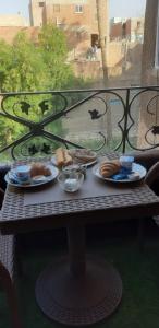 bella casa pyramids inn