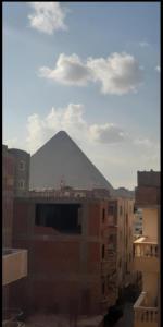 bella casa pyramids inn